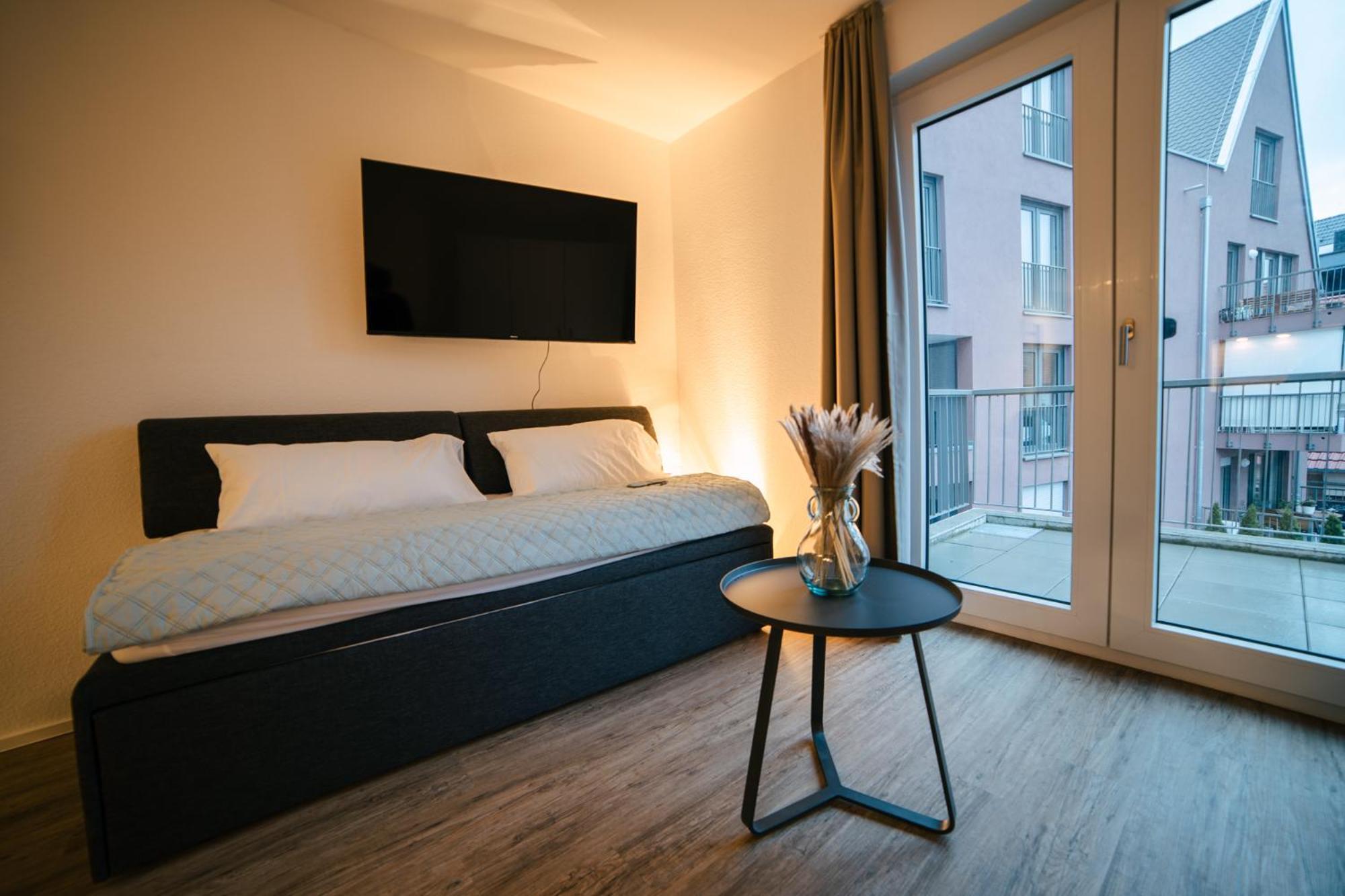 Zentrahome - Zentral Business Outlet Smarttv Balkon